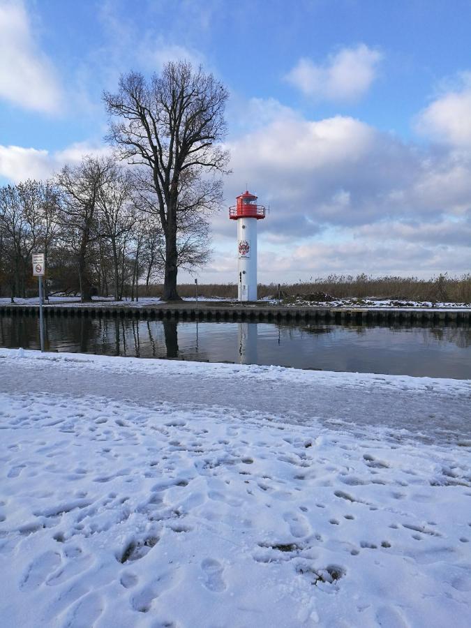 Ueckermünde Fewo "Hafenblick" מראה חיצוני תמונה
