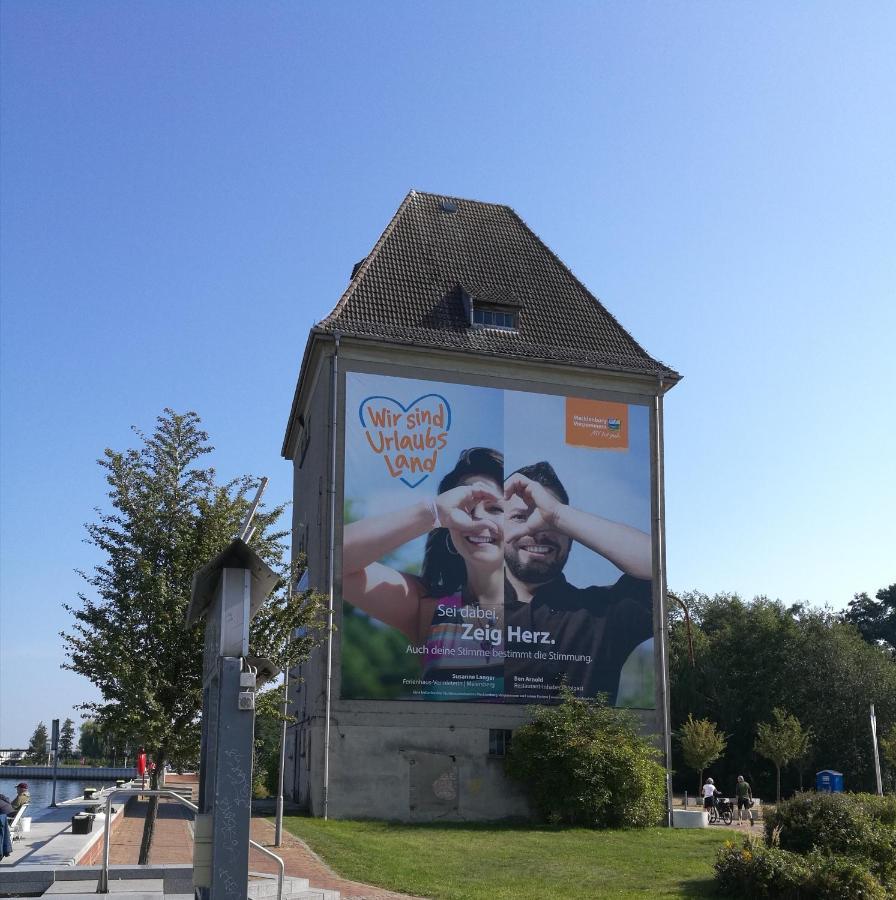 Ueckermünde Fewo "Hafenblick" מראה חיצוני תמונה