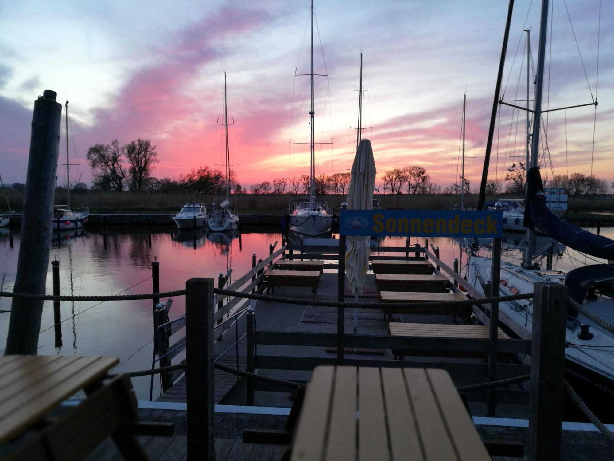 Ueckermünde Fewo "Hafenblick" מראה חיצוני תמונה