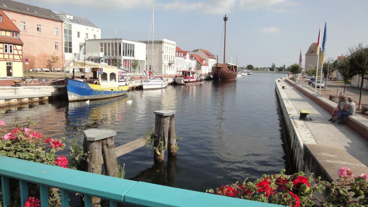 Ueckermünde Fewo "Hafenblick" מראה חיצוני תמונה