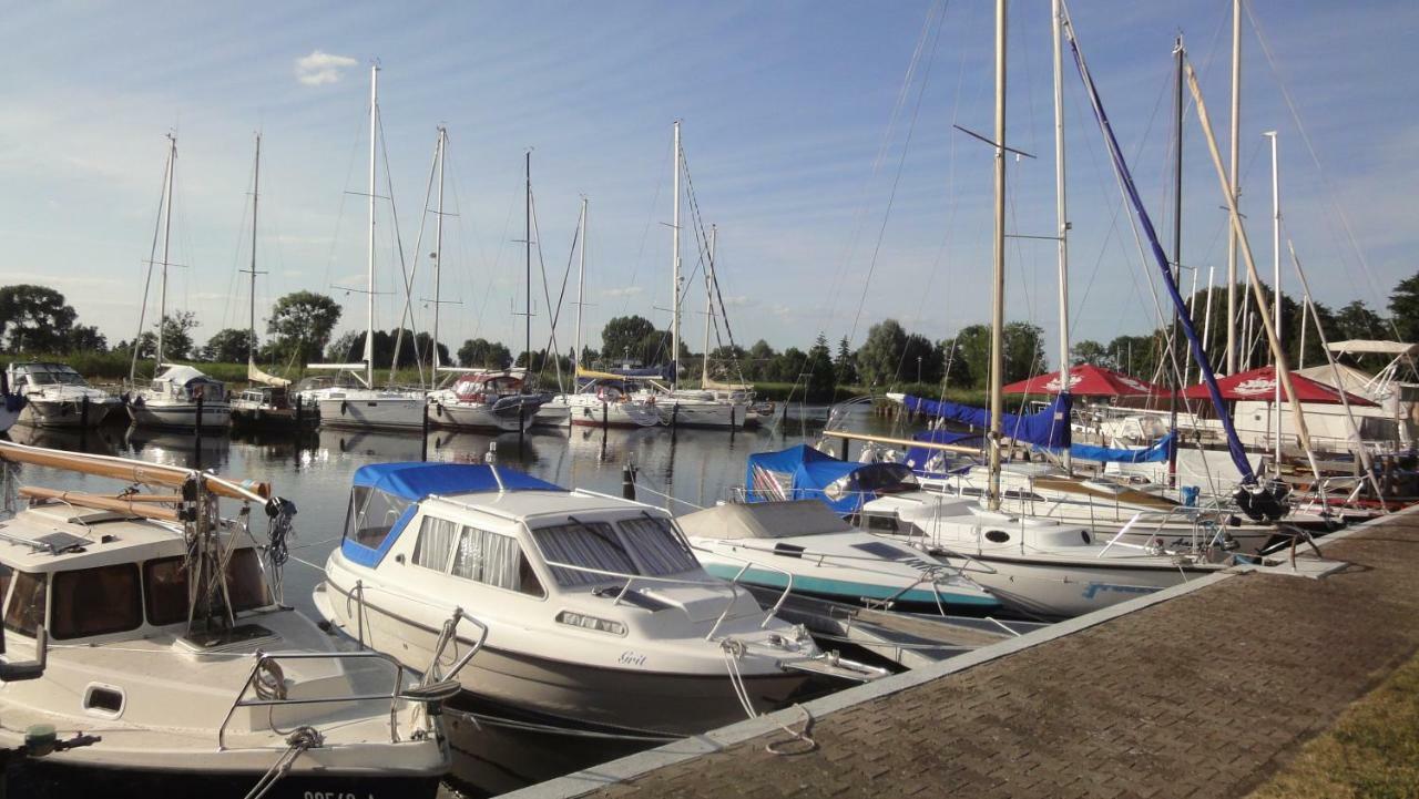 דירות Ueckermünde Fewo "Hafenblick" מראה חיצוני תמונה