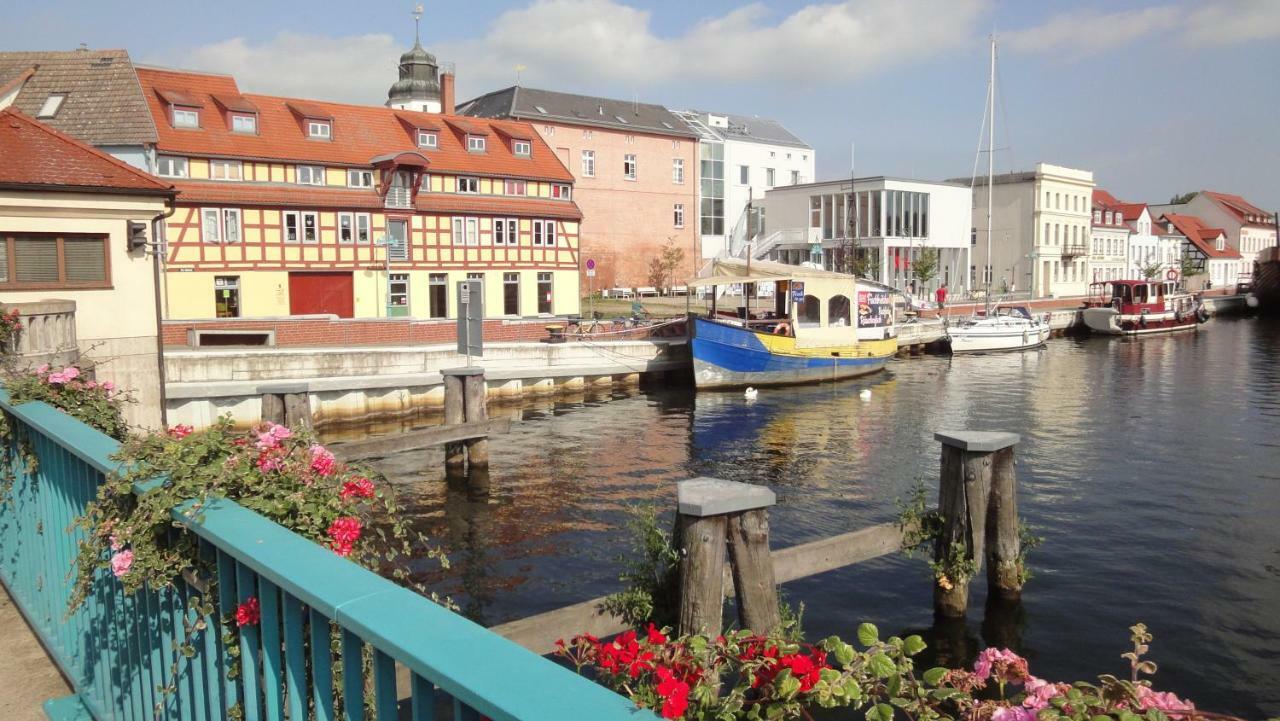 Ueckermünde Fewo "Hafenblick" מראה חיצוני תמונה